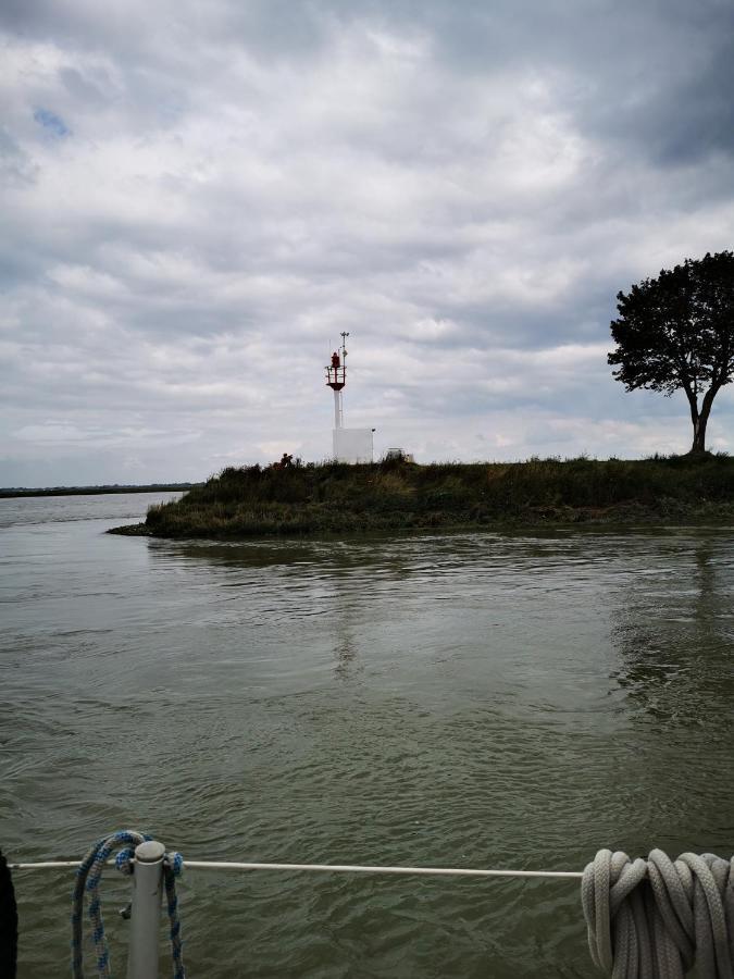 Le Temps D'Une Escale A St Wary Saint-Valéry-sur-Somme Exterior foto